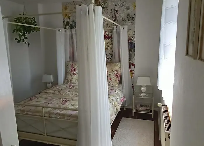 Appartement Urlaub Mit Charme In Der Kleinsten Stadt Der Pfalz. Obermoschel